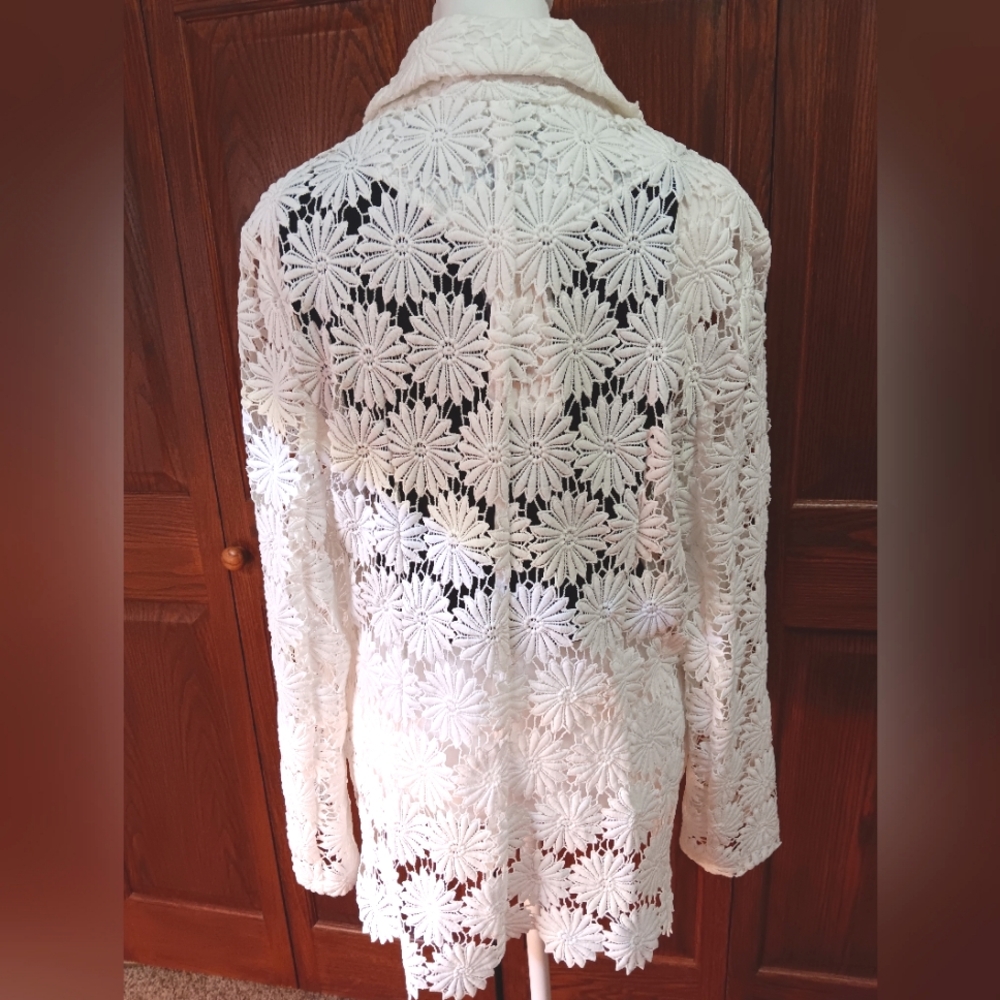 Berek White Lace Daisy Sz Lg Blazer - NWT - Picture 3 of 11